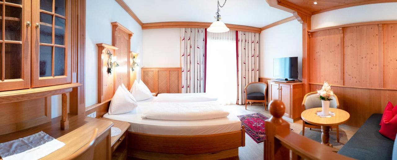 Hotel Herrschaftstaverne Haus im Ennstal Eksteriør bilde